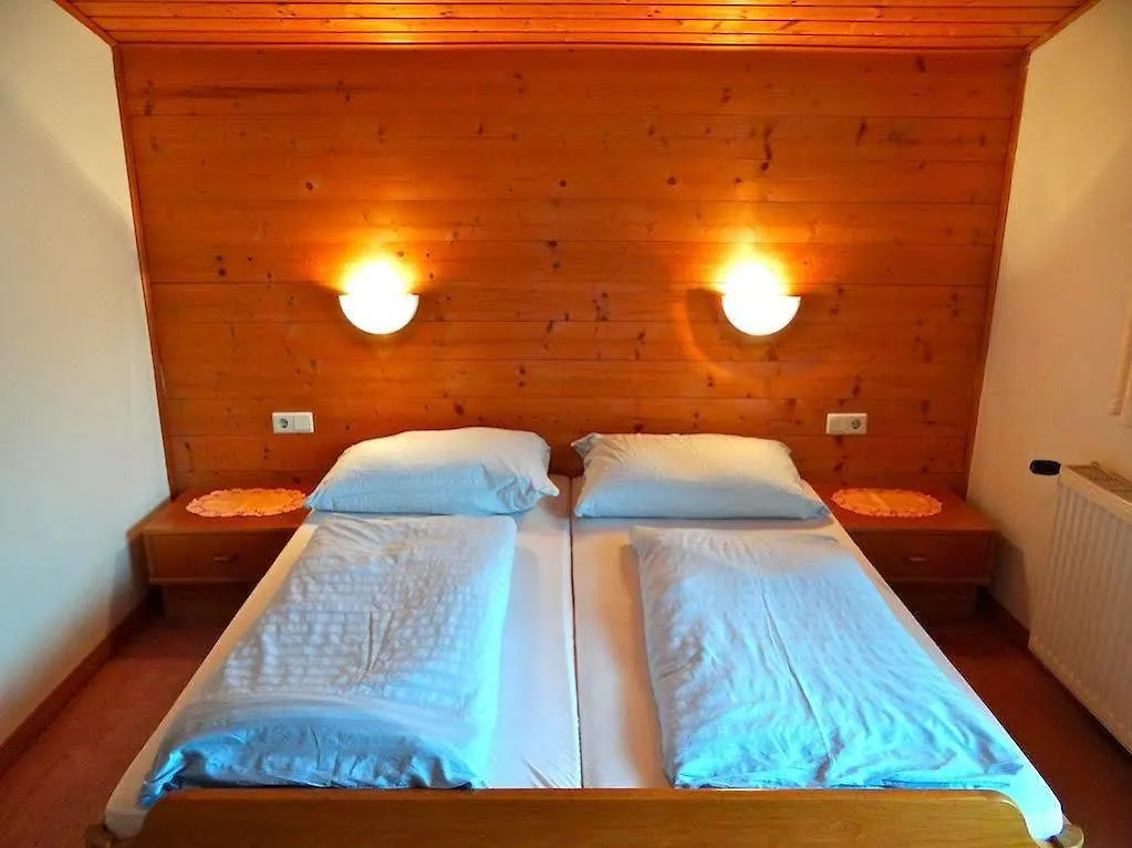 Bed & Breakfast Ski & Bike Pension Maria Saalbach-Hinterglemm Oostenrijk